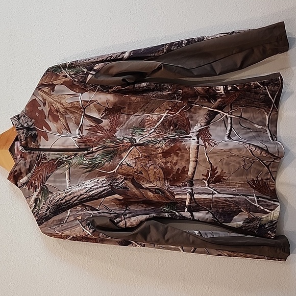 Realtree Women's Lightweight Camouflage 1/4 Zip Jacket - Picture 1 of 6